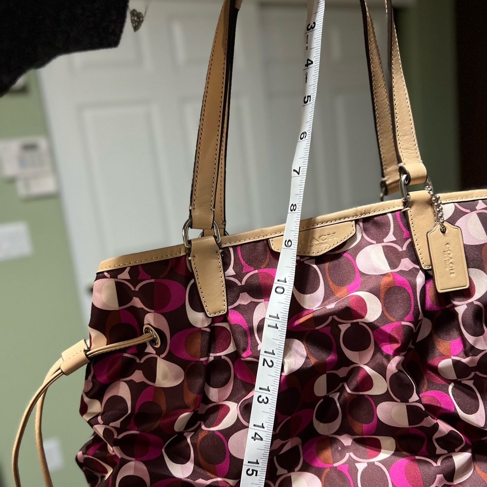 💕Coach Handbag 💕 - Picture 6 of 7